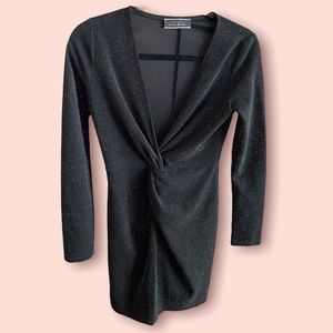 Holiday Party Dress! ✨✨Long sleeve sparkle black mini dress 🖤🖤